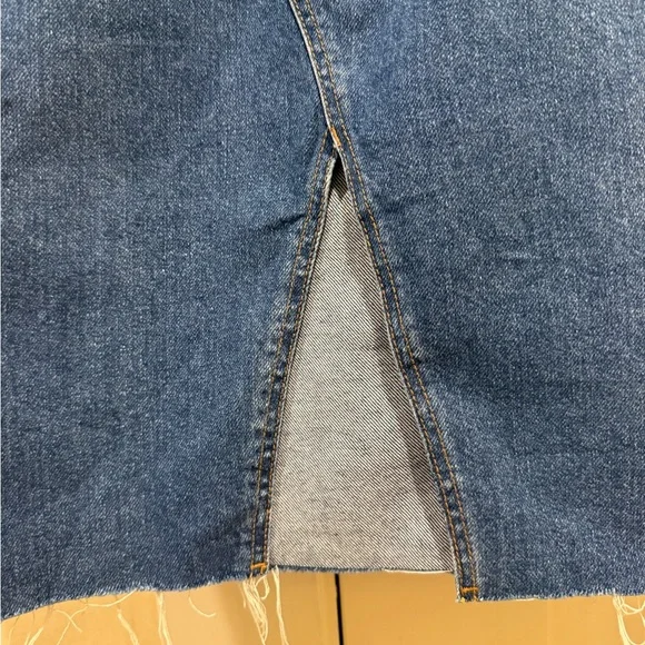 Topshop Moto Blue Denim Skirt – Women’s 2 – EUC / Excellent Cond - Picture 5 of 9